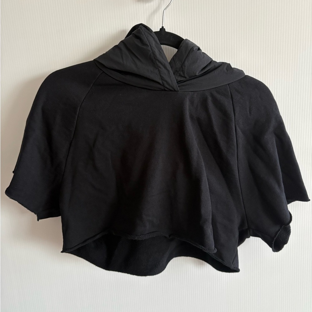 (SOLD) ALO Cropped Short Sleeve Hoodie - Picture 6 of 10